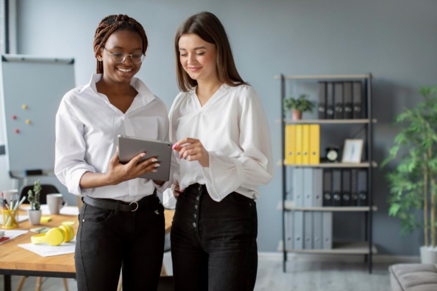 Séance de modélisation financière avec une équipe d'entreprise