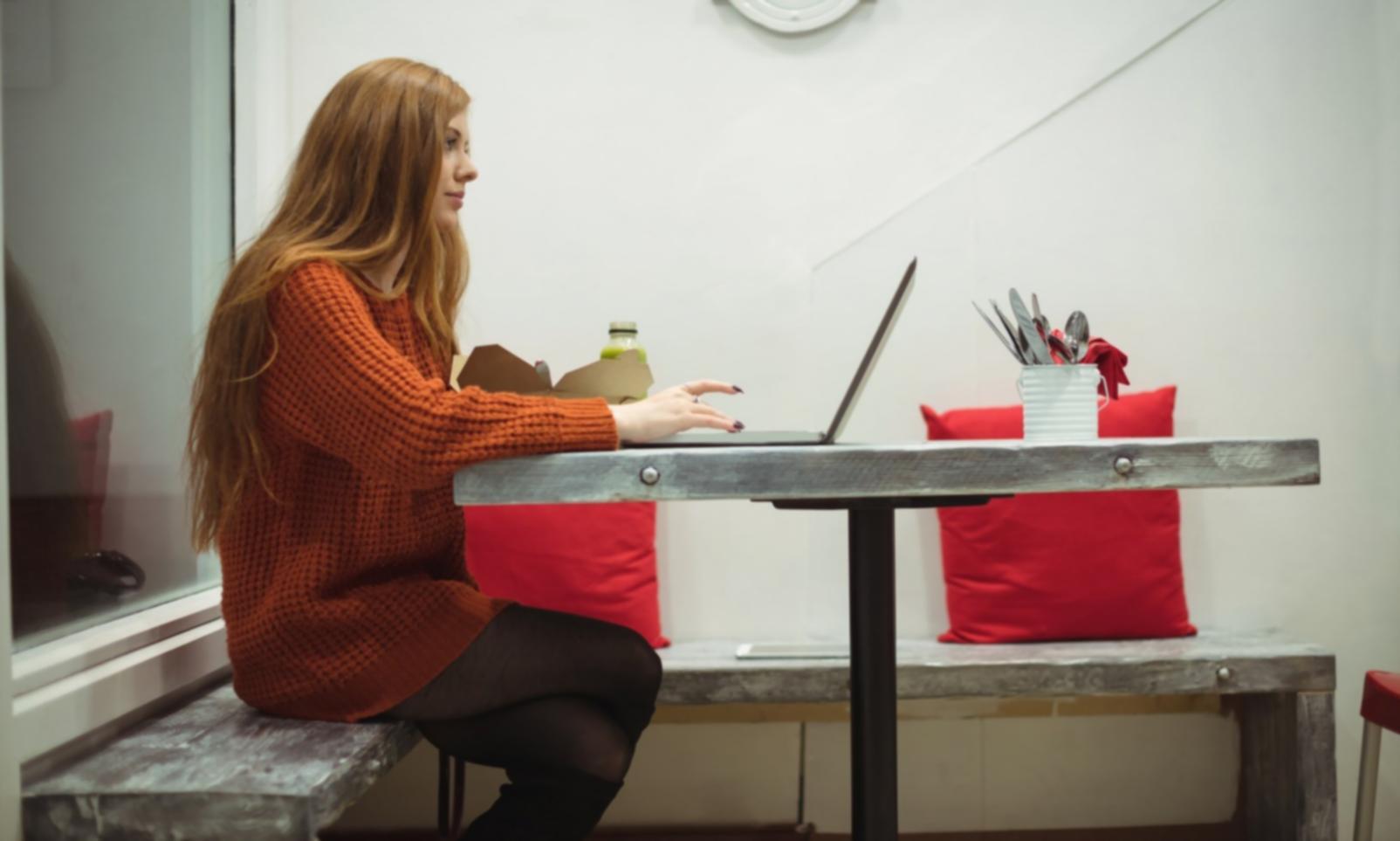 Consultation financière professionnelle avec documents de planification